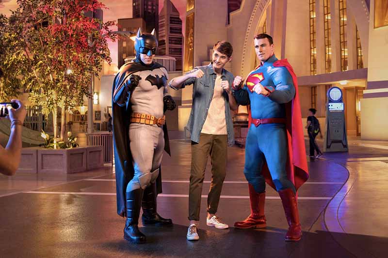Warner Bros. World Abu Dhabi mit kostenlosem Shuttleticket - Bild 5 von 5