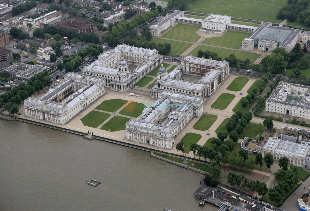River Thames Hop-on Hop-off Boat by Thames Clippers - Image 6 of 8