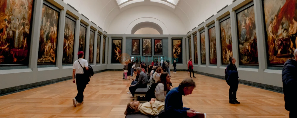 Louvre Museum Ticket in Paris – Book Online & Skip the Line - JTR Holidays - Image 3 of 5