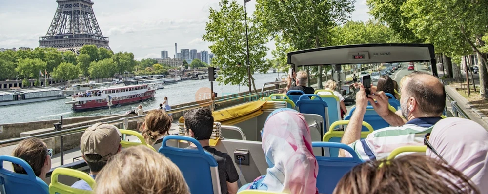Tootbus Paris Hop-On Hop-Off Tours Explore Paris at Your Own Pace - JTR Holidays - Image 3 of 5