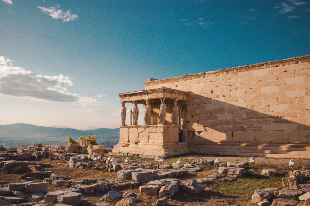 City Sightseeing Athens Hop-On Hop-Off - Discover Athens with the City Sightseeing hop‑on hop‑off bus tour: unlimited 24h/48h rides on an open‑top double‑decker, panoramic city views, multilingual audio guide, free Wi‑Fi, and easy access to top attractions like the Acropolis, Parthenon, Plaka, Syntagma Square, and Panathenaic Stadium. City Sightseeing Athens Hop-On Hop-Off - Image 4 of 5
