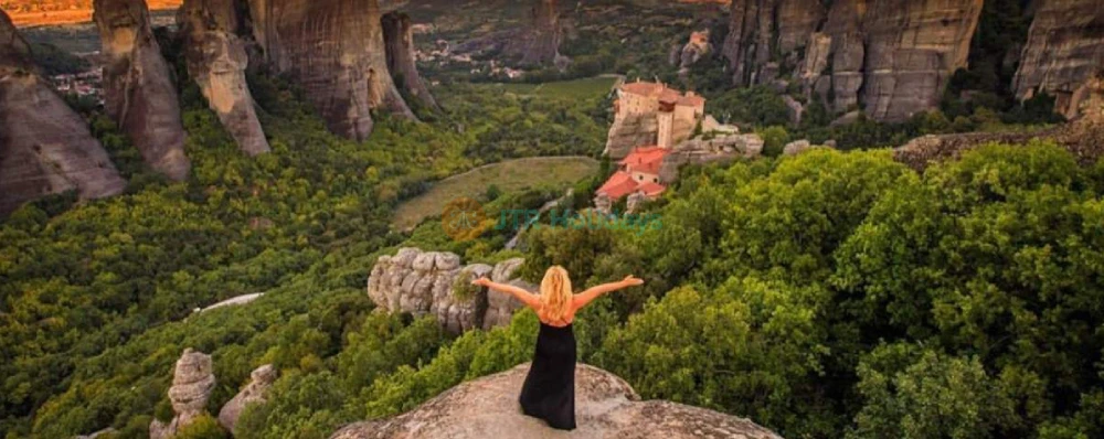 Meteora 1 Day Tour from Athens by Bus - Optional Greek Lunch Included - JTR Holidays - Image 3 of 5