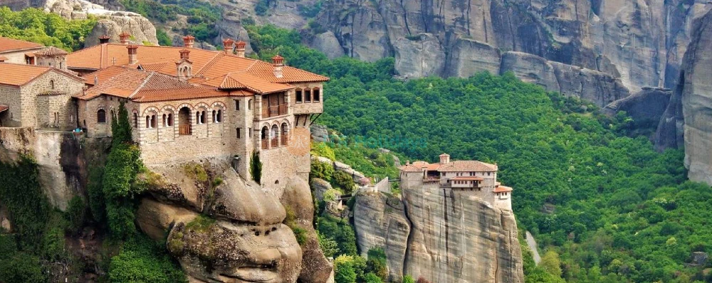 Meteora 1 Day Tour from Athens by Bus - Optional Greek Lunch Included - JTR Holidays - Image 4 of 5