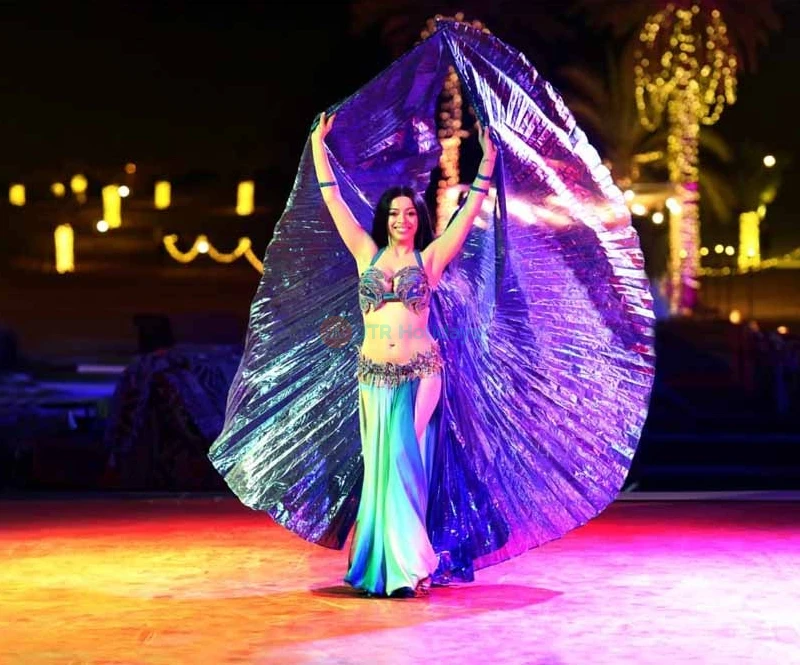 VIP Desert Safari Dubai - Best Luxury Safari in Dubai - Caravan Safari - JTR Holidays - Image 7 of 12