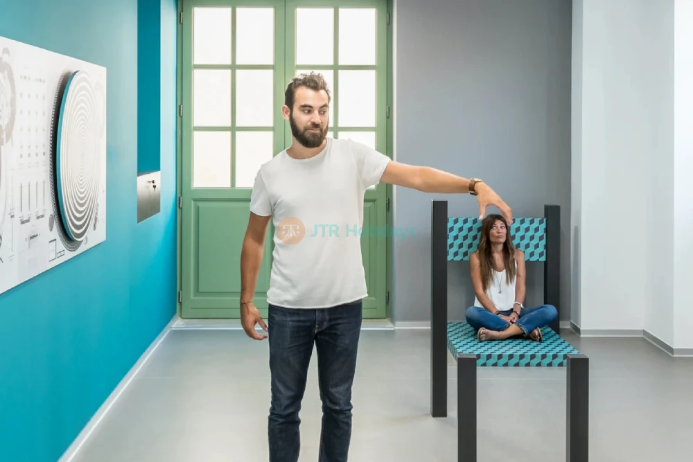 Museum Of Illusions Athens - Image 7 of 7