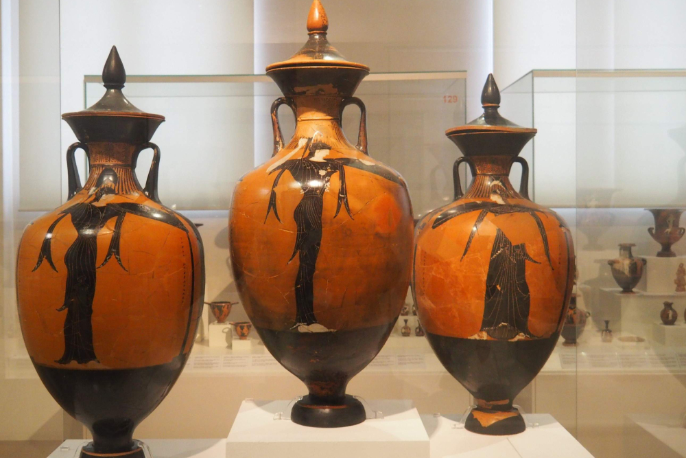 Nationales Archäologisches Museum - Image 3 of 6