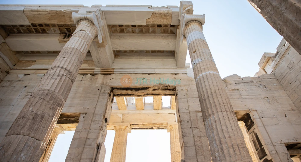 Early Access to the Acropolis and Old Athens Walking Tour - Skip the line, early-access Acropolis and Old Athens walking tour in Athens. Small group guided visit to Propylaea, Parthenon, Erechtheion, plus a dawn stroll through Plaka and Anafiotika. Book this UNESCO site experience for Ancient Greek history, panoramic views, and authentic Athens exploration. Early Access to the Acropolis and Old Athens Walking Tour - Image 1 of 5