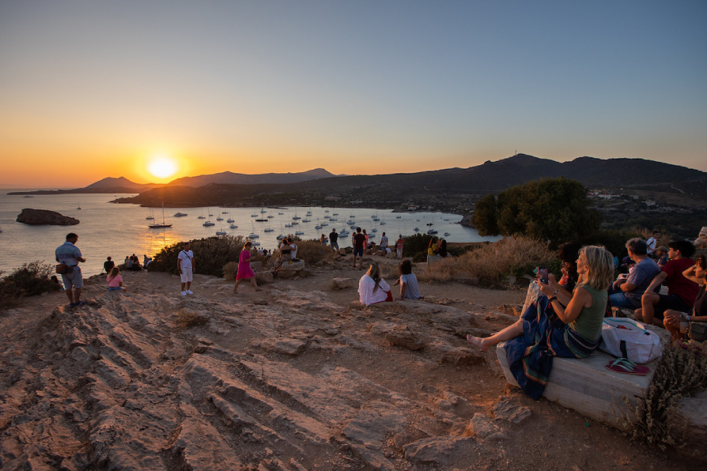 Temple of Poseidon in Cape Sounion Sunset Tour from Athens - Experience a magical sunset tour from Athens to Cape Sounion’s 5th-century BC Temple of Poseidon. Enjoy expert guide commentary, spot Lord Byron’s graffiti, and capture panoramic Aegean Sea views with round-trip coach transport. Temple of Poseidon in Cape Sounion Sunset Tour from Athens - Image 2 of 5