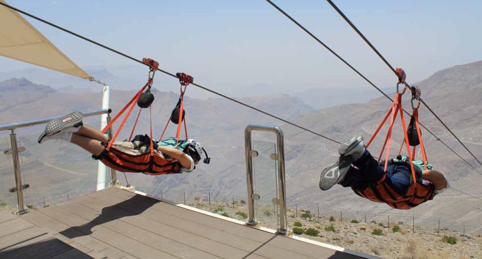 Vol en tyrolienne du Djebel Jais – la plus longue tyrolienne du monde - Vivez l'expérience de la plus longue tyrolienne du monde à Jebel Jais avec une offre exclusive ! Billets à partir de 325 AED pour la plus longue tyrolienne du monde. Jebel Jais, Ras Al Khaimah. Achetez vos billets en ligne et économisez 30 %. Le plus haut sommet des Émirats arabes unis. Vol en tyrolienne du Djebel Jais – la plus longue tyrolienne du monde - Image 1 sur 5