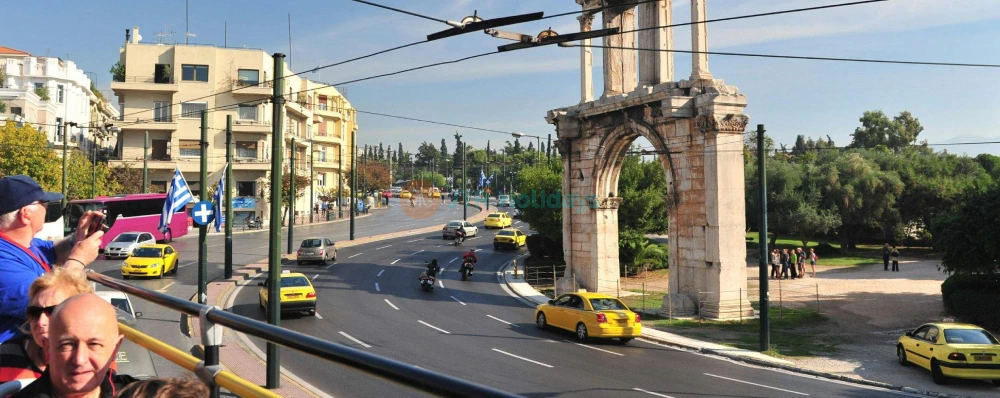 Athens Sightseeing Bus by Sights of Athens - JTR Holidays - Image 3 of 5