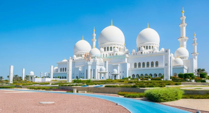 Abu Dhabi City Tour with Emirates Park Zoo Tickets - JTR Holidays