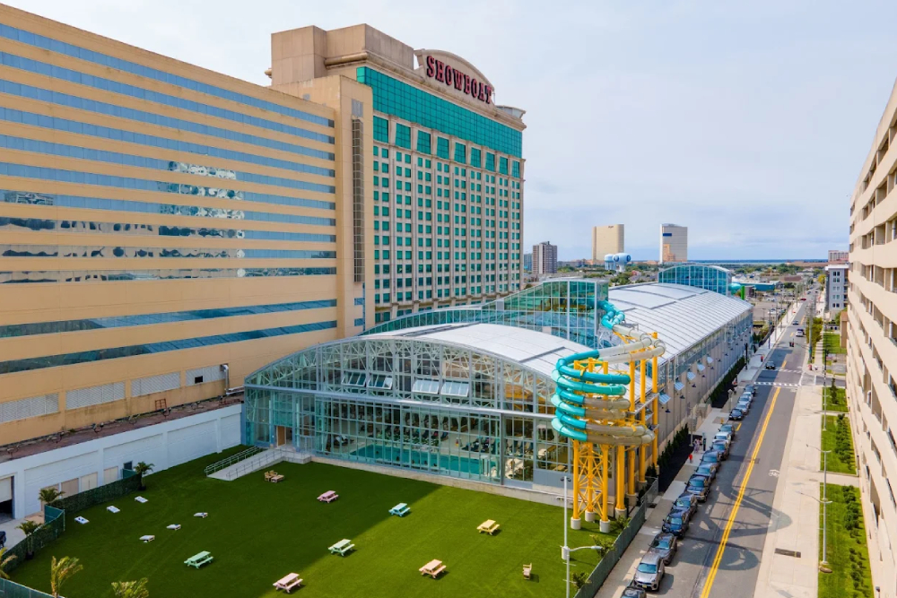 Island Waterpark at Showboat Ticket in New Jersey - Image 1 of 10