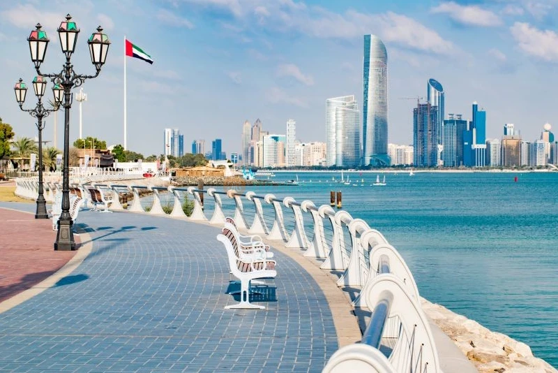 Abu Dhabi City Tour with Emirates Park Zoo Tickets - JTR Holidays