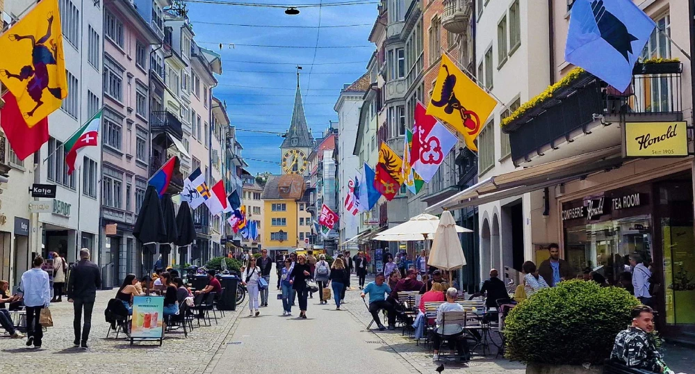 Zurich City Tour & Old Town Walk - JTR Holidays - Image 1 of 5