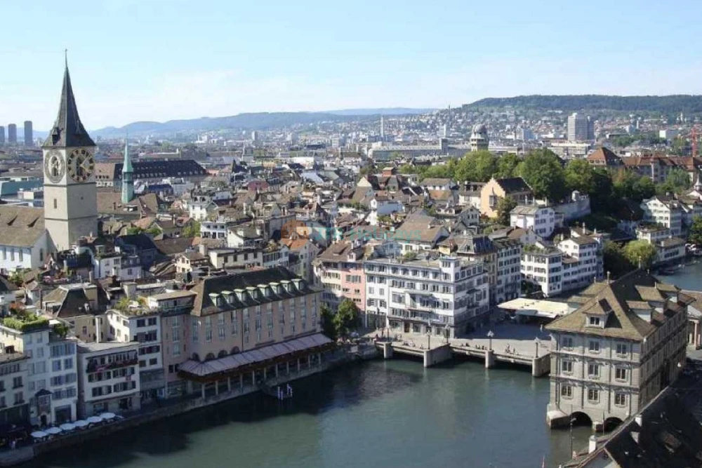 Billet pour la visite touristique en bus de Zurich avec promenade guidée dans la vieille ville - Image 9 of 9