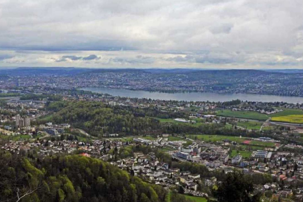 Tour por la ciudad de Zúrich con ticket para ferry y teleférico Felsenegg - Image 6 of 6