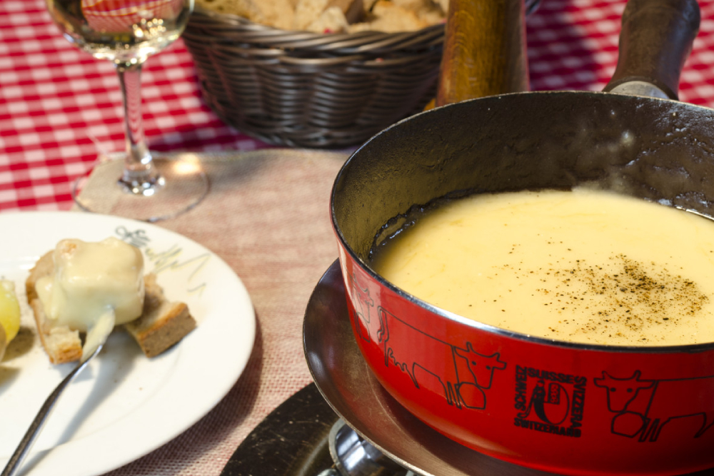 Zürich Sonnenuntergangstour und Abendessen mit Schweizer Käsefondue Ticket - Bild 4 von 5