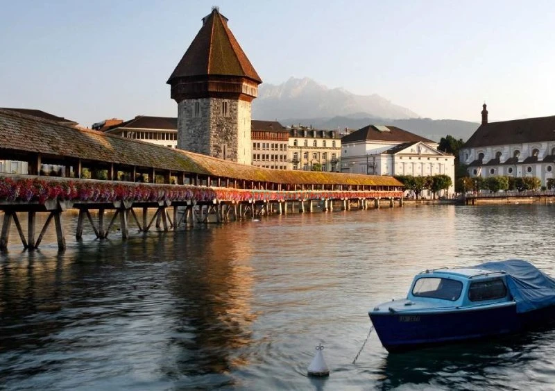 Tour della città di Lucerna e Crociera in Yacht da Zurigo