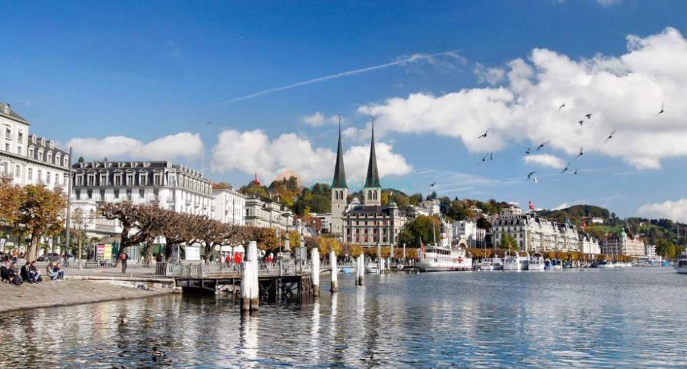 Lucerne Tour & Yacht Cruise from Zurich - JTR Holidays - Image 1 of 5
