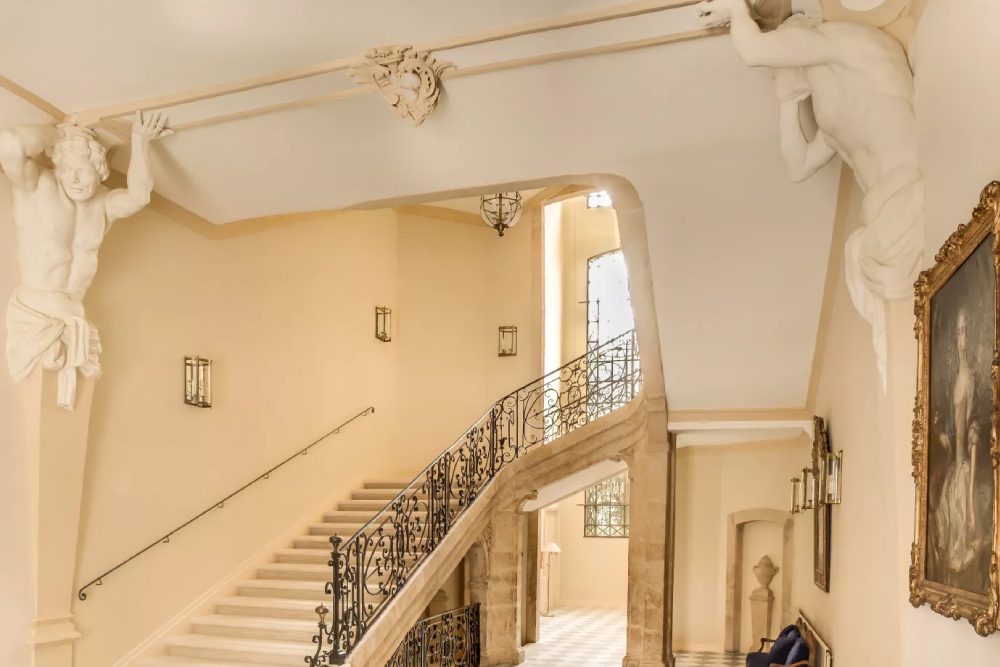 Caumont Centre d'Art - Image 1 of 5