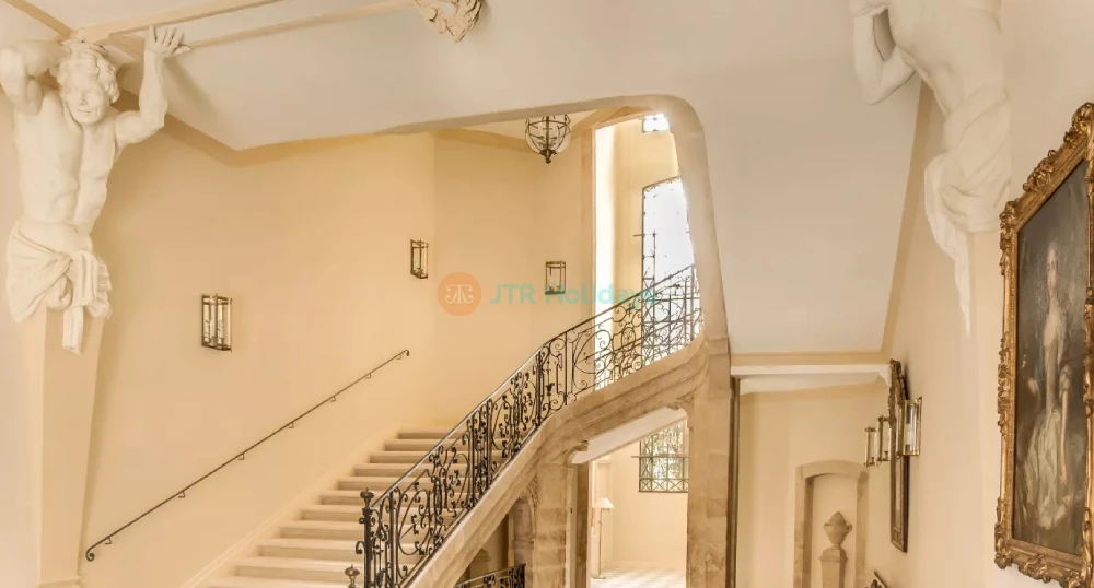 Hotel de Caumont - Art, History, and Elegance in Aix-en-Provence - JTR Holidays - Image 1 of 5
