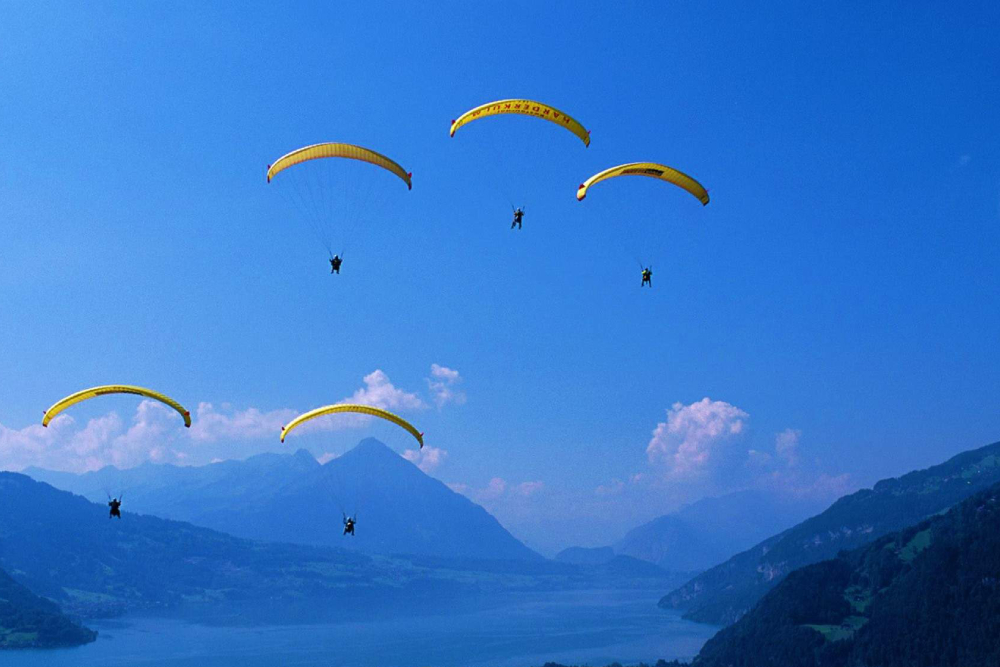 Tandem Paragliding Experience in Interlaken from Zurich - Image 3 of 5
