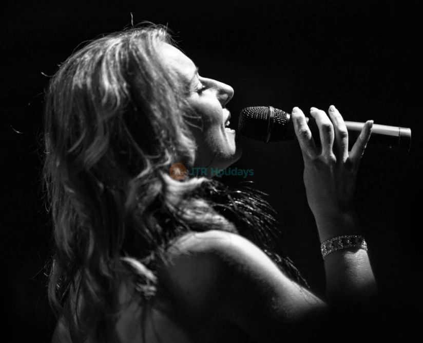 Sydney Harbour Showboat Dinner Cruise Ticket - Image 5 of 5