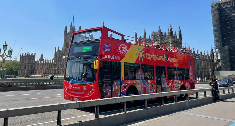 City Sightseeing London Hop-on Hop-off Bus Tour - Image 1 of 5
