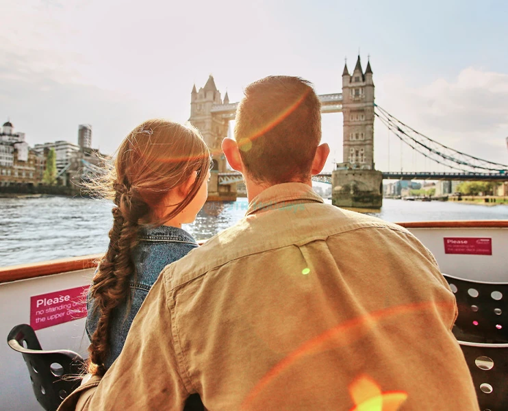 River Thames Sightseeing Cruise | Iconic London Landmarks by Boat - JTR Holidays