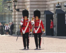 Full-Day London Tour with Changing of the Guard, Tower of London & Thames River Cruise - JTR Holidays