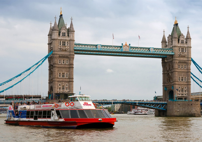 Full Day London with Changing of the Guard and Thames River Cruise - Experience the best of London in one day with this full day guided tour. Be among the first inside St Paul’s Cathedral, witness the Changing of the Guard at Buckingham Palace, and explore the Tower of London and Crown Jewels. Enjoy a boat cruise along the River Thames and see iconic sights like Westminster Abbey and the London Eye. Perfect for first ime visitors wanting to see London’s top landmarks. Full Day London with Changing of the Guard and Thames River Cruise - Image 4 of 5