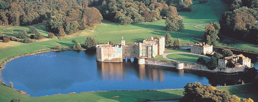 Leeds Castle, Canterbury, Dover, and Greenwich Tour from London Ticket - Discover Leeds Castle, Canterbury, Dover, and Greenwich on a full day tour from London. Explore historic landmarks, breathtaking coastlines, and charming towns, with expert guidance for an unforgettable journey through England’s heritage and scenic beauty. Leeds Castle, Canterbury, Dover, and Greenwich Tour from London Ticket - Image 4 of 5