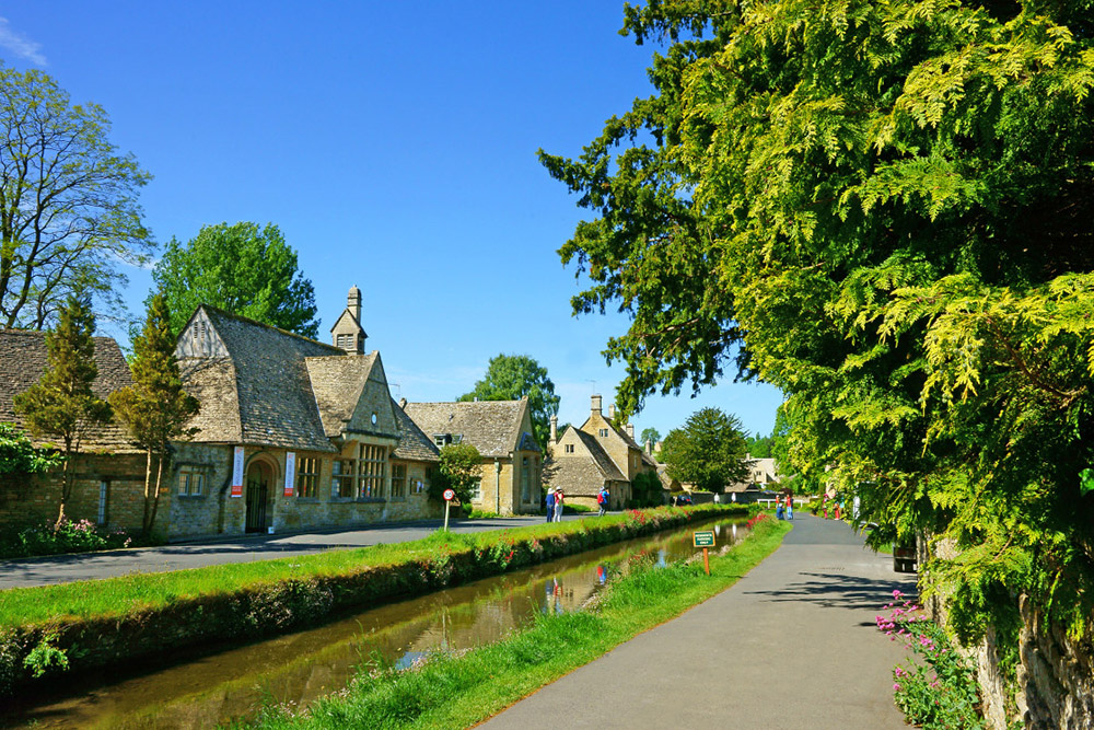 Cotswolds Tour from London with Lunch - Image 2 of 5