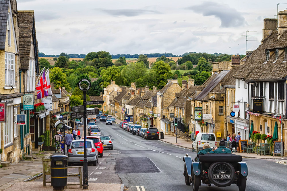 Cotswolds Tour from London with Lunch - Image 6 of 9