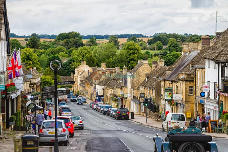 Cotswolds Day Tour from London with Lunch | JTR Holidays