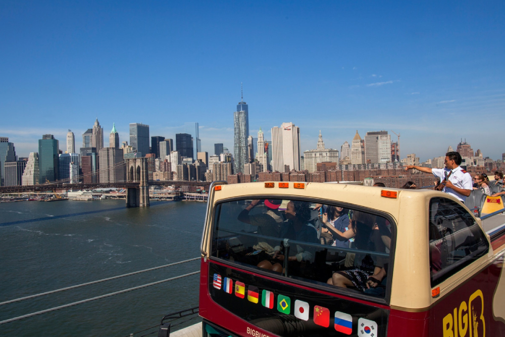 New York Big Bus Hop-On Hop-Off Tours - Image 2 of 6