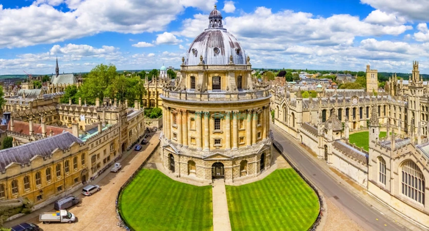 Oxford and Lacock Day Tour from London - JTR Holidays