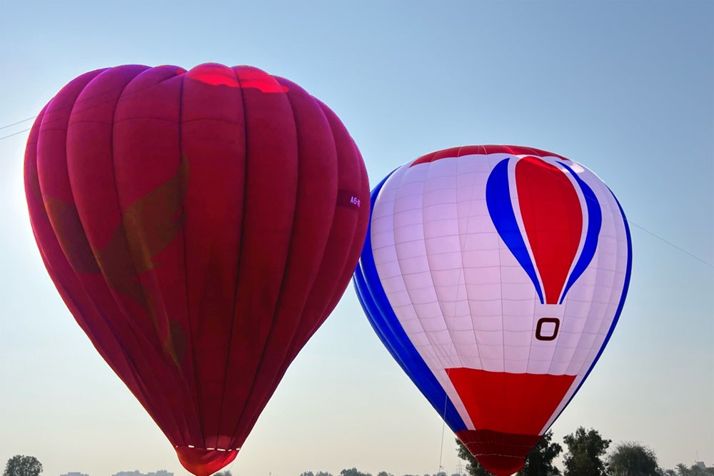 Sunrise Balloon Flights – Ras Al Khaimah - Book Now Ras Al Khaimah hot air balloon. Appreciate the dramatic and spectacular colours of the Northern Emirates. Soar with eagles to a height you may observe wildlife in their natural habitat without disturbing them, where you may see foxes, oryx, camels, and more. Depending on the breeze, we may fly past mangroves, the desert and wadis or towards the majestic Hajar Mountains. Sunrise Balloon Flights – Ras Al Khaimah - Image 1 of 5