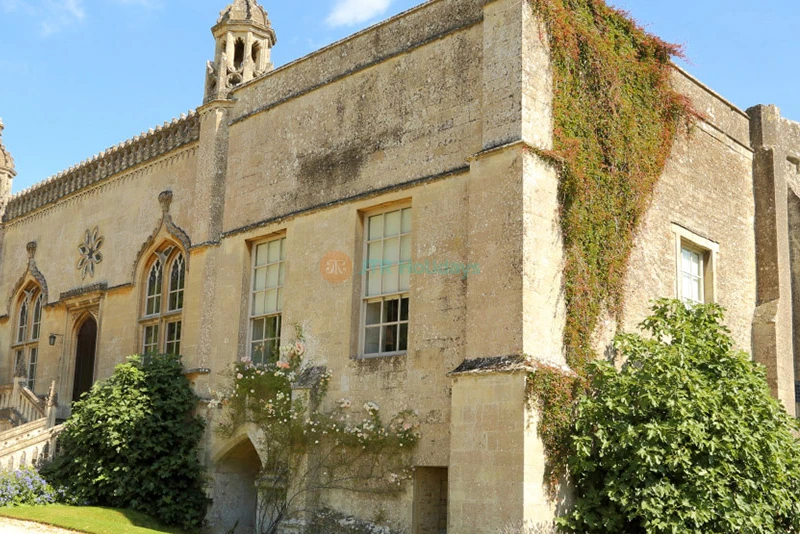 Oxford and Lacock Day Tour from London - JTR Holidays