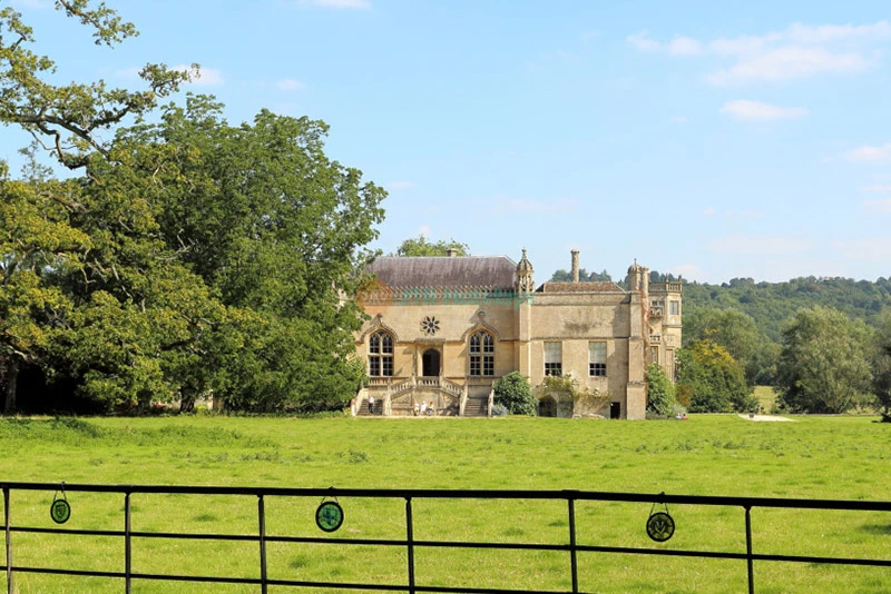 Oxford and Lacock Day Tour from London - JTR Holidays