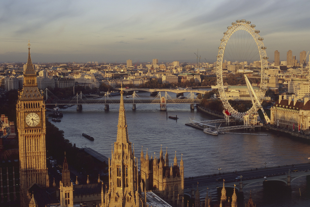 Full Day London with Changing of the Guard Thames River Cruise and London Eye - Image 3 of 5