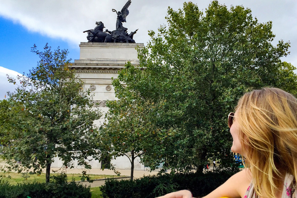 London Hop-On-Hop-Off Bus by Tootbus - Image 7 of 9