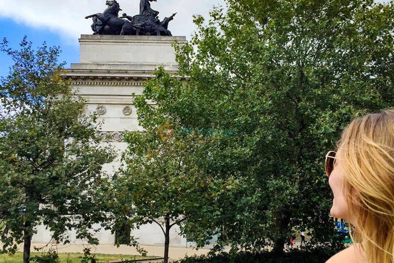 Tootbus London Hop-On Hop-Off Bus - Visit Top Attractions Easily - JTR Holidays
