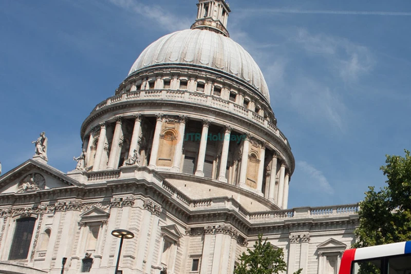 Tootbus London Hop-On Hop-Off Bus - Visit Top Attractions Easily - JTR Holidays
