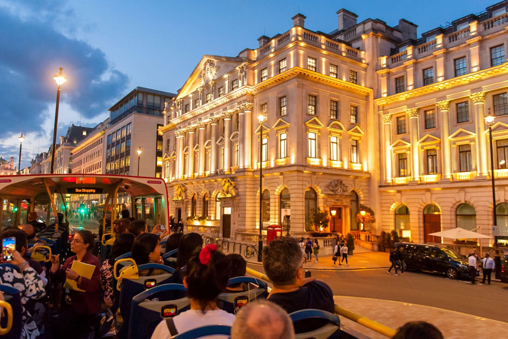 London Hop-On-Hop-Off Bus by Tootbus - Image 4 of 5