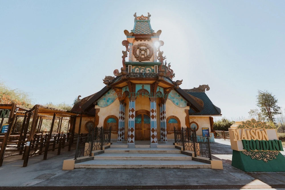 Visit MagicLand – Best Theme Park Experience Near Rome - JTR Holidays