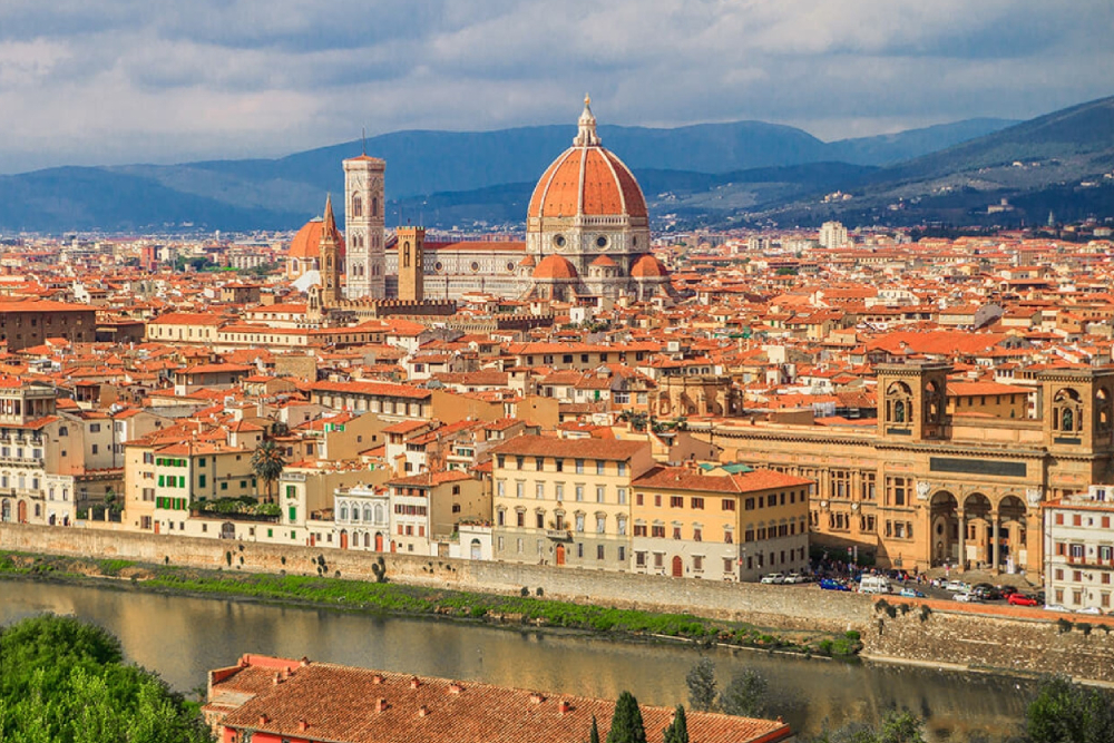Tagesausflug Florenz und Pisa ab Rom - Erleben Sie eine ganztägige Tour nach Florenz und Pisa ab Rom. Entdecken Sie die Top-Attraktionen der Toskana, einschließlich des Schiefen Turms von Pisa und der Renaissance-Sehenswürdigkeiten von Florenz. Genießen Sie geführte Besichtigungen, historische Plätze und kulturelle Highlights auf diesem unvergesslichen Tagesausflug in Italien ab Rom. Tagesausflug Florenz und Pisa ab Rom - Bild 4 von 5