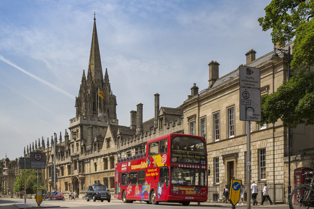 City Sightseeing Oxford Hop-on Hop-off Bustour - Image 1 of 5