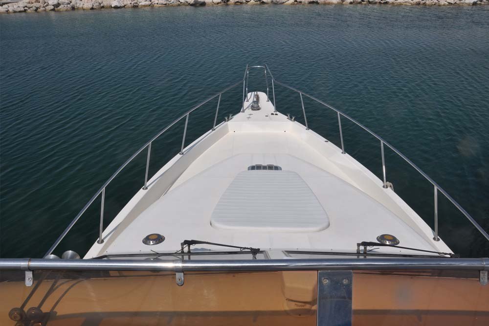 Luxury Yacht In Dubai - 75 Ft (27 Pax) - Image 2 of 8