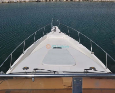 Yacht de luxe à Dubaï - 75 ft (27 personnes) - Image 2 sur 5